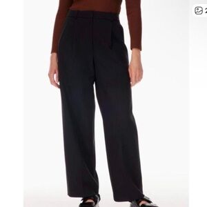 Babaton Women’s Pleated Black Pant